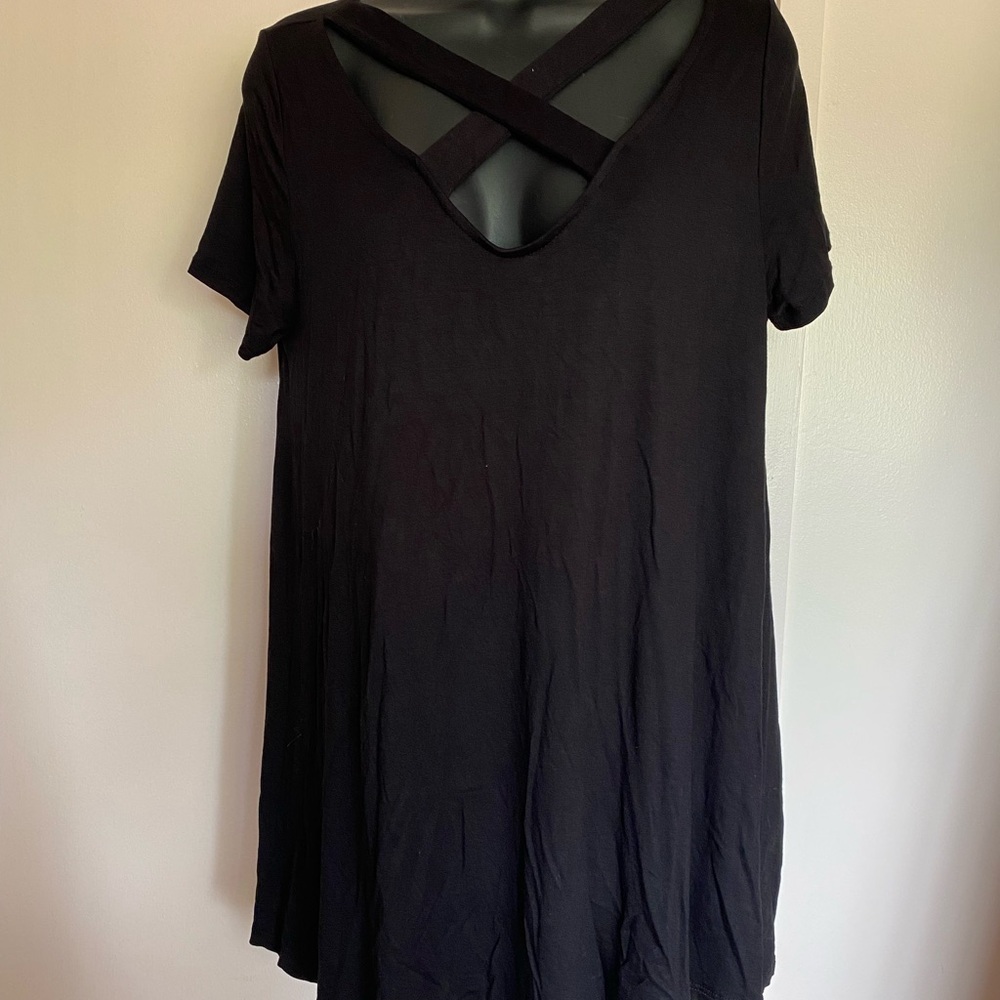 Black Cross-Back Women's Top